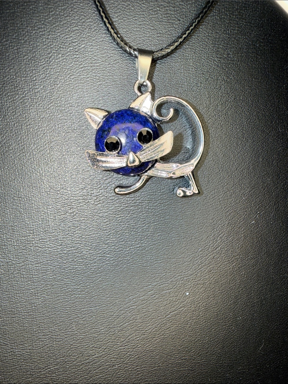 Silver Tone Cat Pendent With Lapis Stone w/ black necklace w/extension NEW